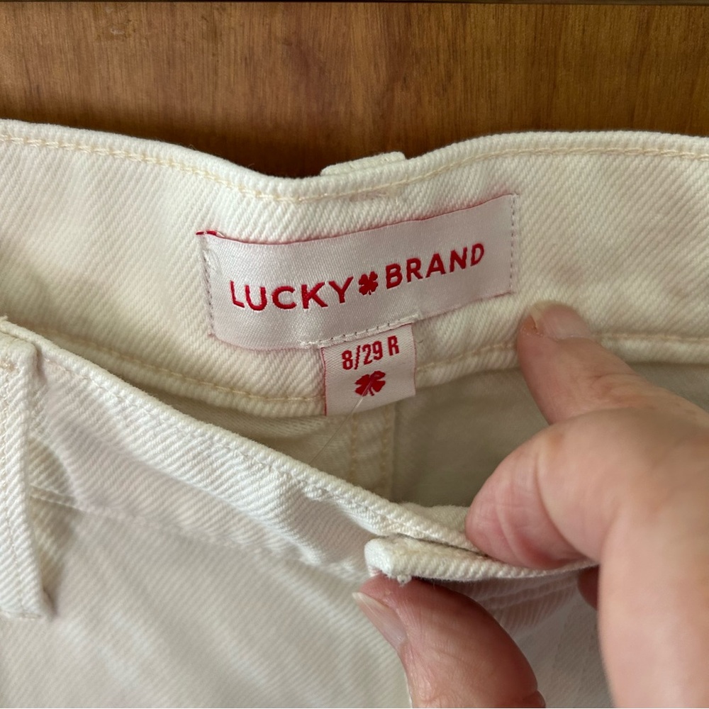 Lucky Brand Loose Hi-Rise Crop Jeans in Ecru. Size 8/29R. - Picture 2 of 13